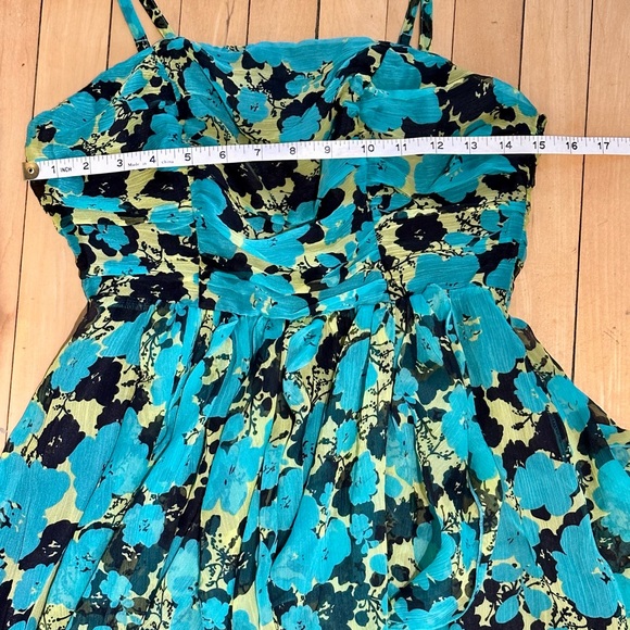 Kensie Floral Dress with Removable/Adjustable Straps Size 4 - Picture 11 of 13